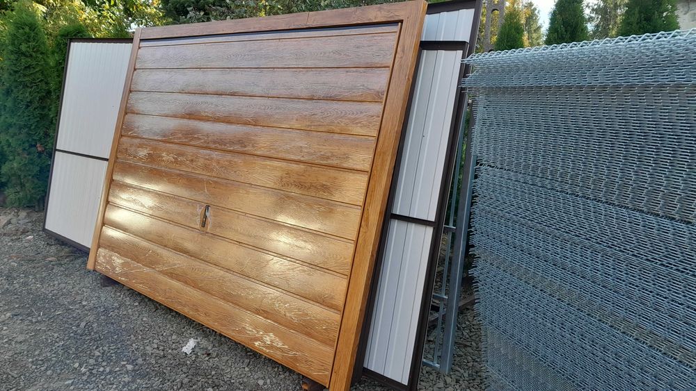 Brama garażowa uchylna