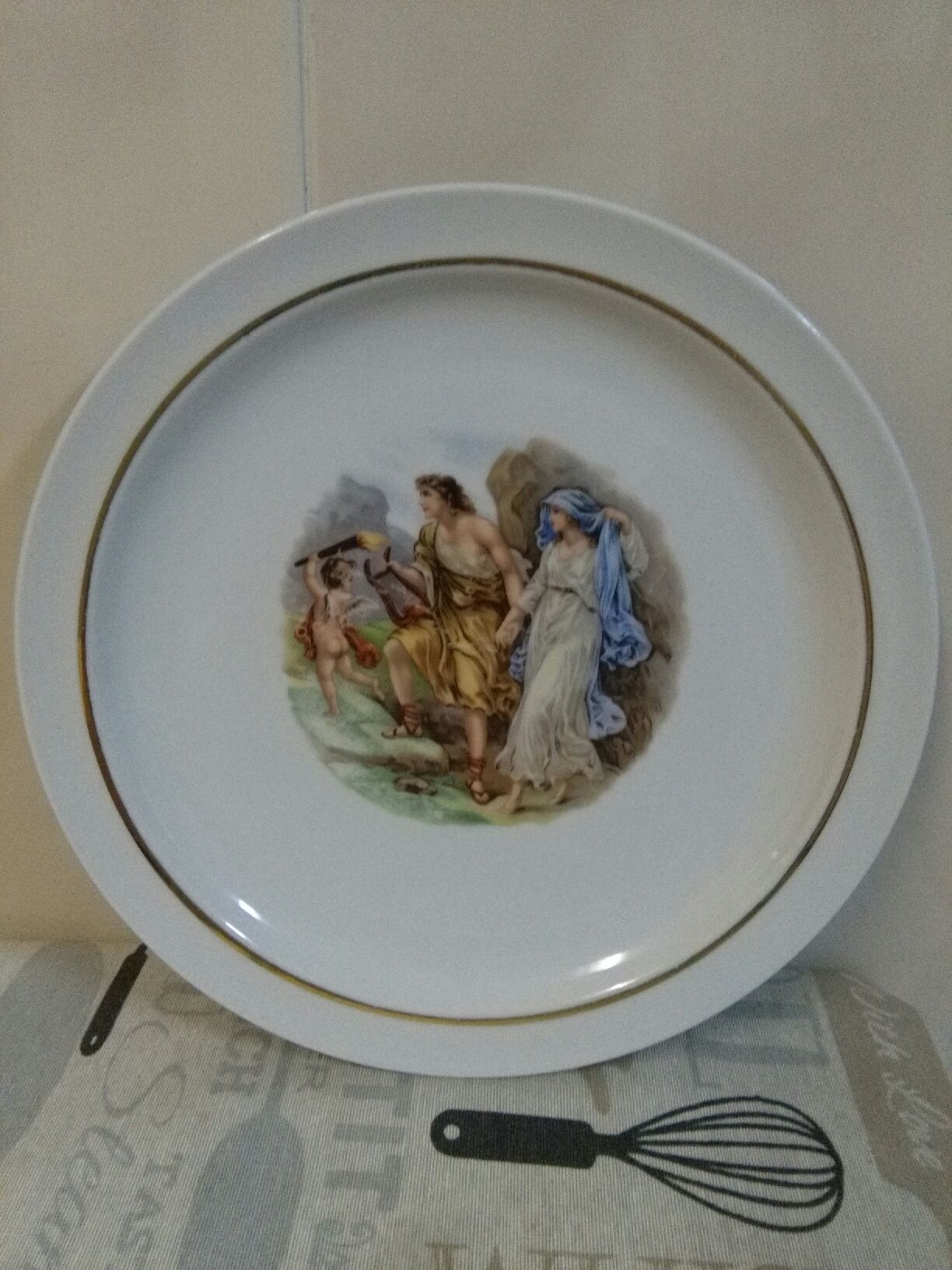 Prato porcelana Coimbra, "Orfeu e Eurídice"