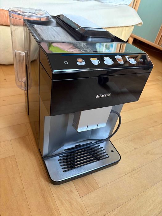 Ekspres Siemens EQ500 TP507R04 - uszkodzony