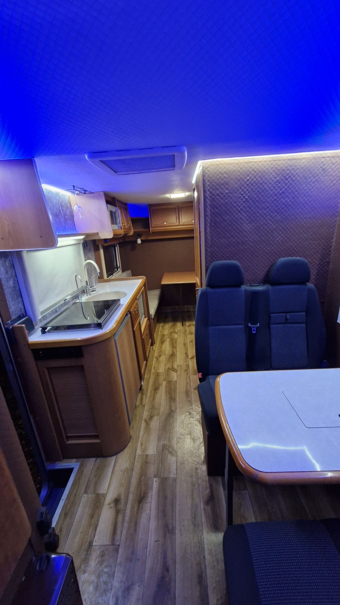 Camper ford tranzit 2.5 kamper 6 osob , zimowy, bliźniak kola