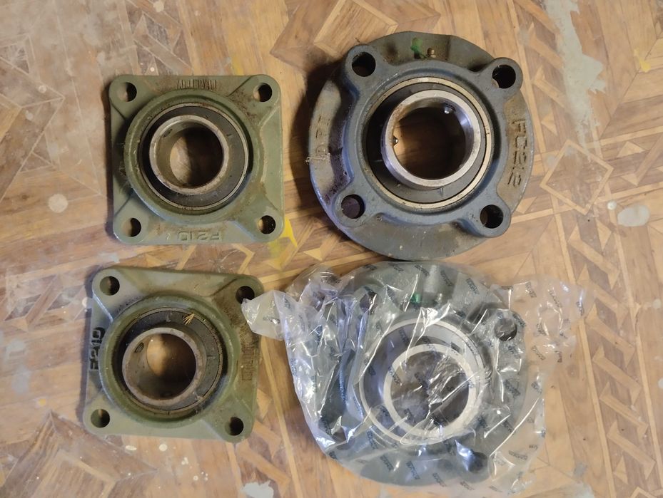 Підшипник в корпусі UCF 210, 212