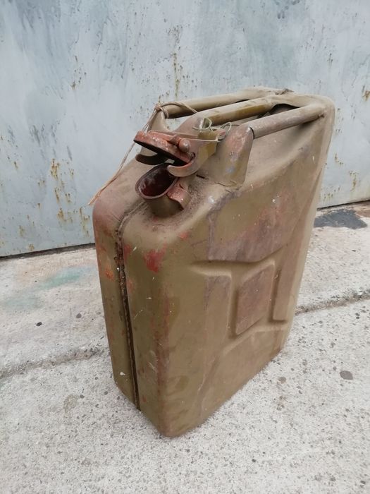 Канистра металлическая 20 л