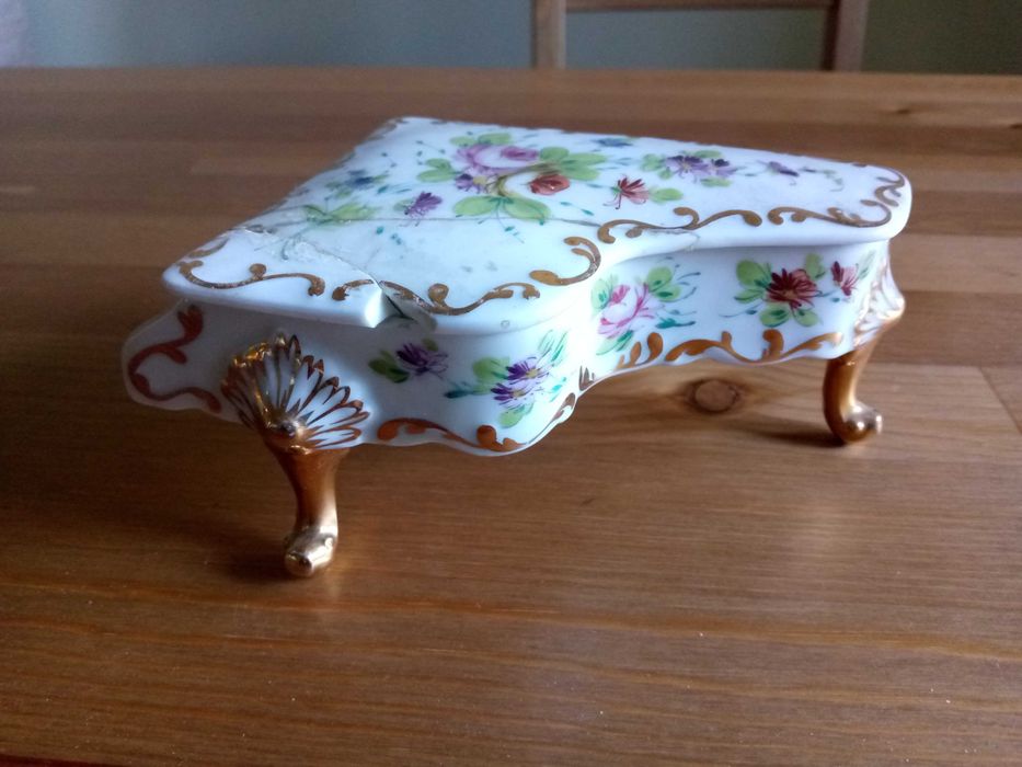 Szkatułka porcelanowa, początek 20 wieku - Limoges France