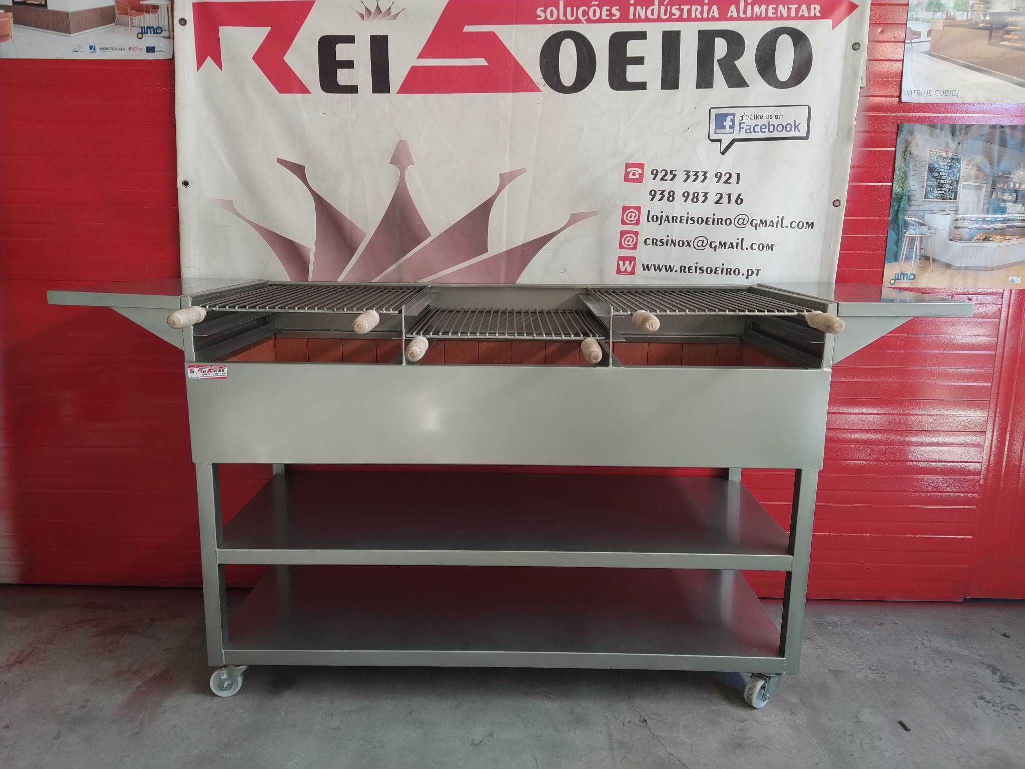 CHURRASQUEIRA INOX A CARVÃO (1500X600X1100MM) - Valor c/ IVA