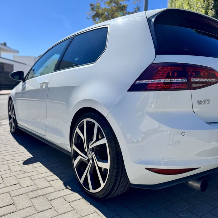 VW Golf 7 GTi Performance DESDE 269€ mês