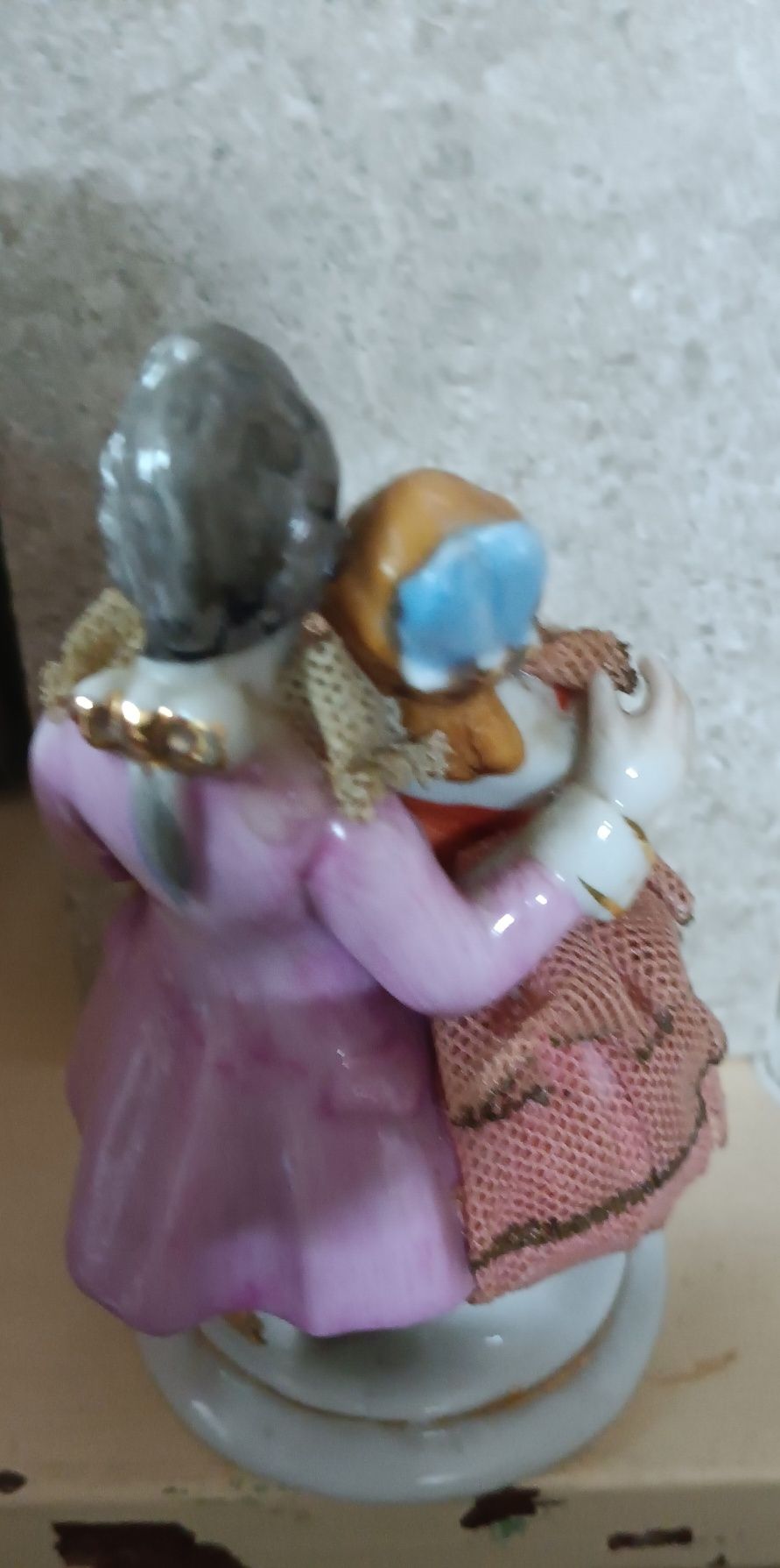 2 figuras de porcelana muito antigas