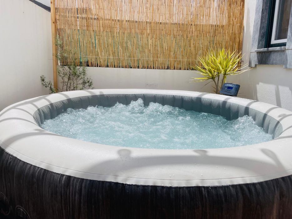 Jacuzzi INTEX - Hidromassagem - Como Nova