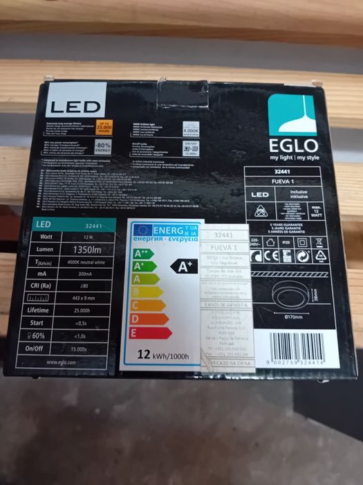 Candeeiro led Eglo