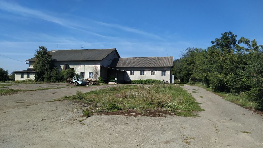 Склади.Промзона. Тлумач біля Івано- Франківська