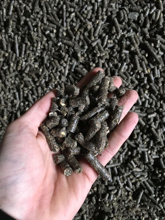 Палетні гранули агро відходи