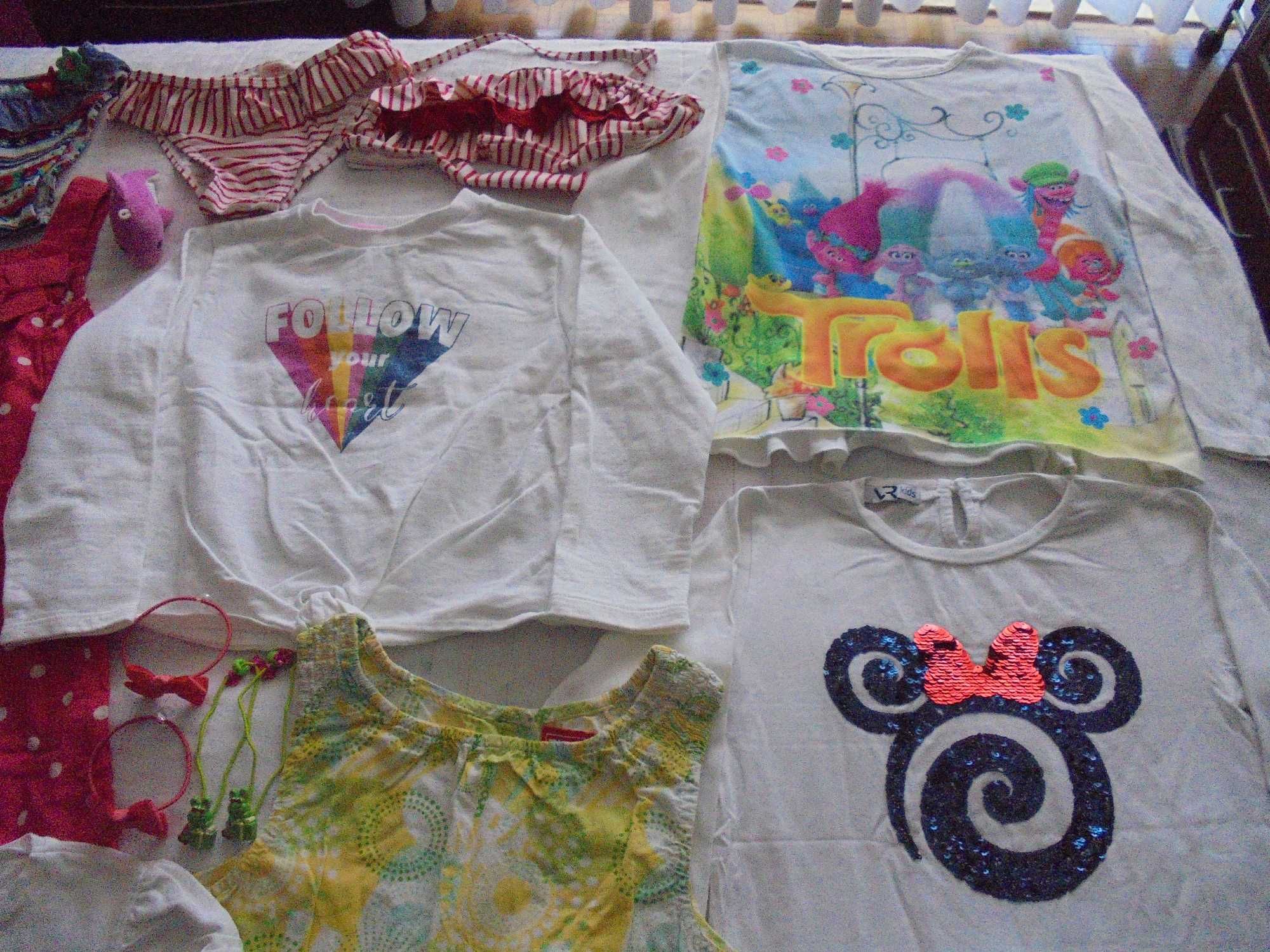 lote de roupa de menina a boneca