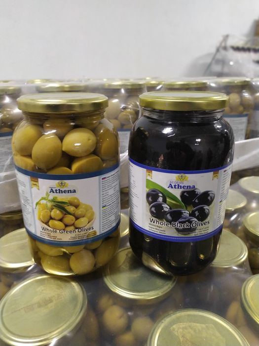 Калібровані оливки, маслини, гіганти.