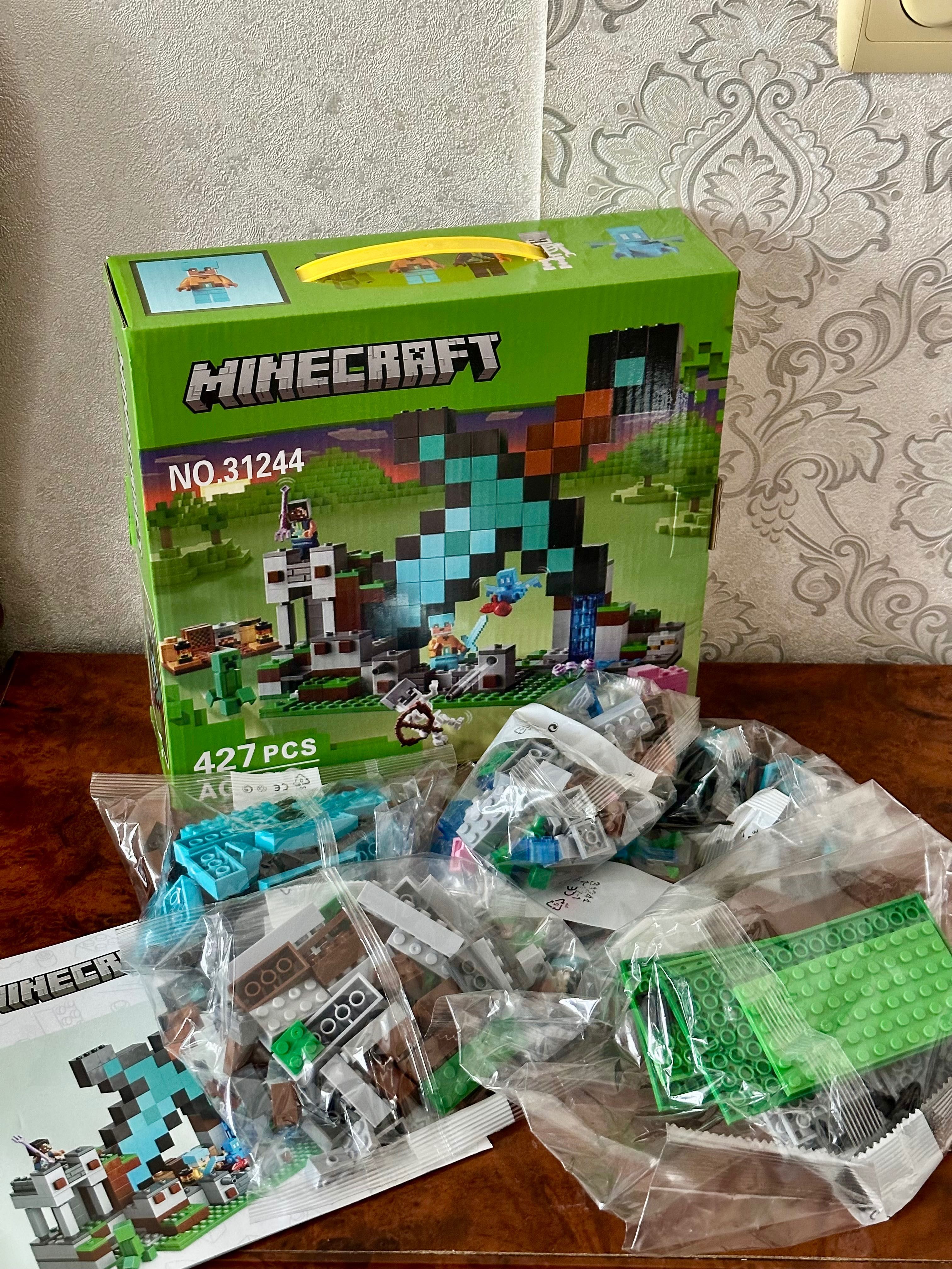 Конструктор Майнкрафт Застава меча . Конструктор Minecraft
