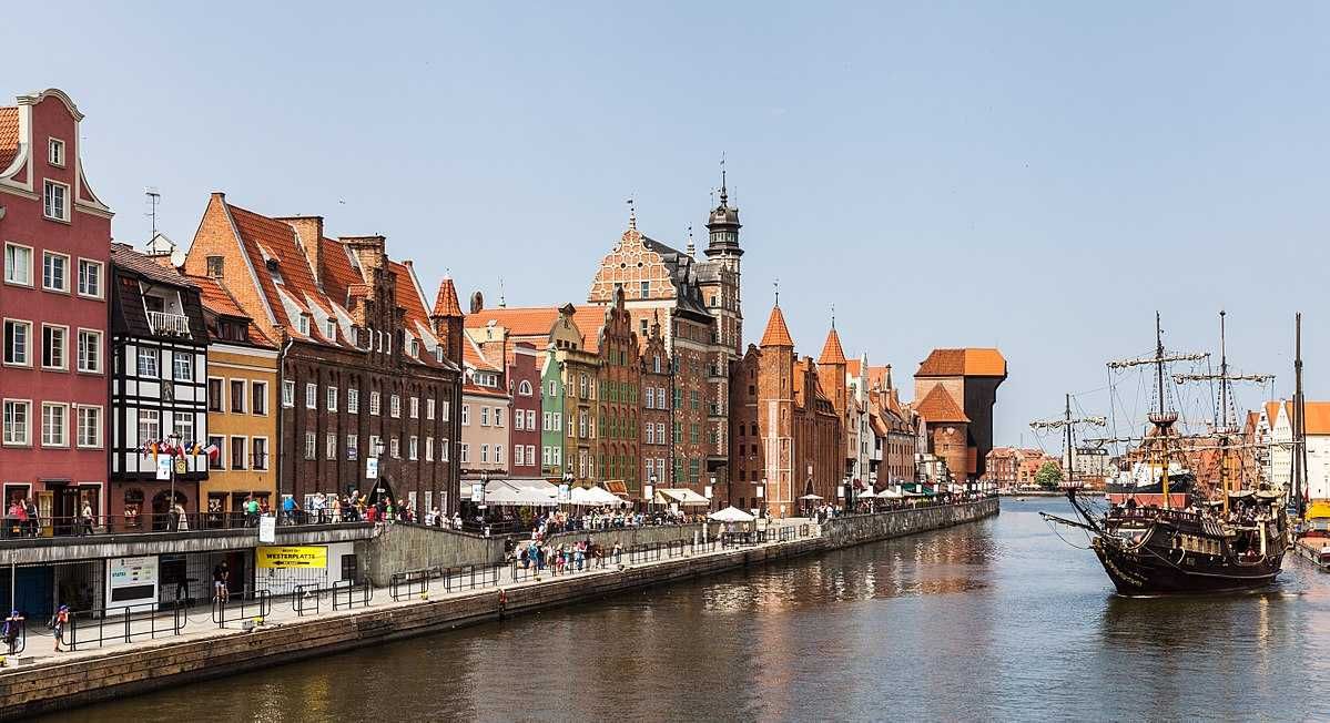 Nocleg nad morzem w Gdańsku. Mieszkanie między plażą a Starówką.