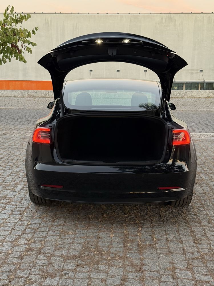 Tesla model 3 Standard Range Plus Facelift