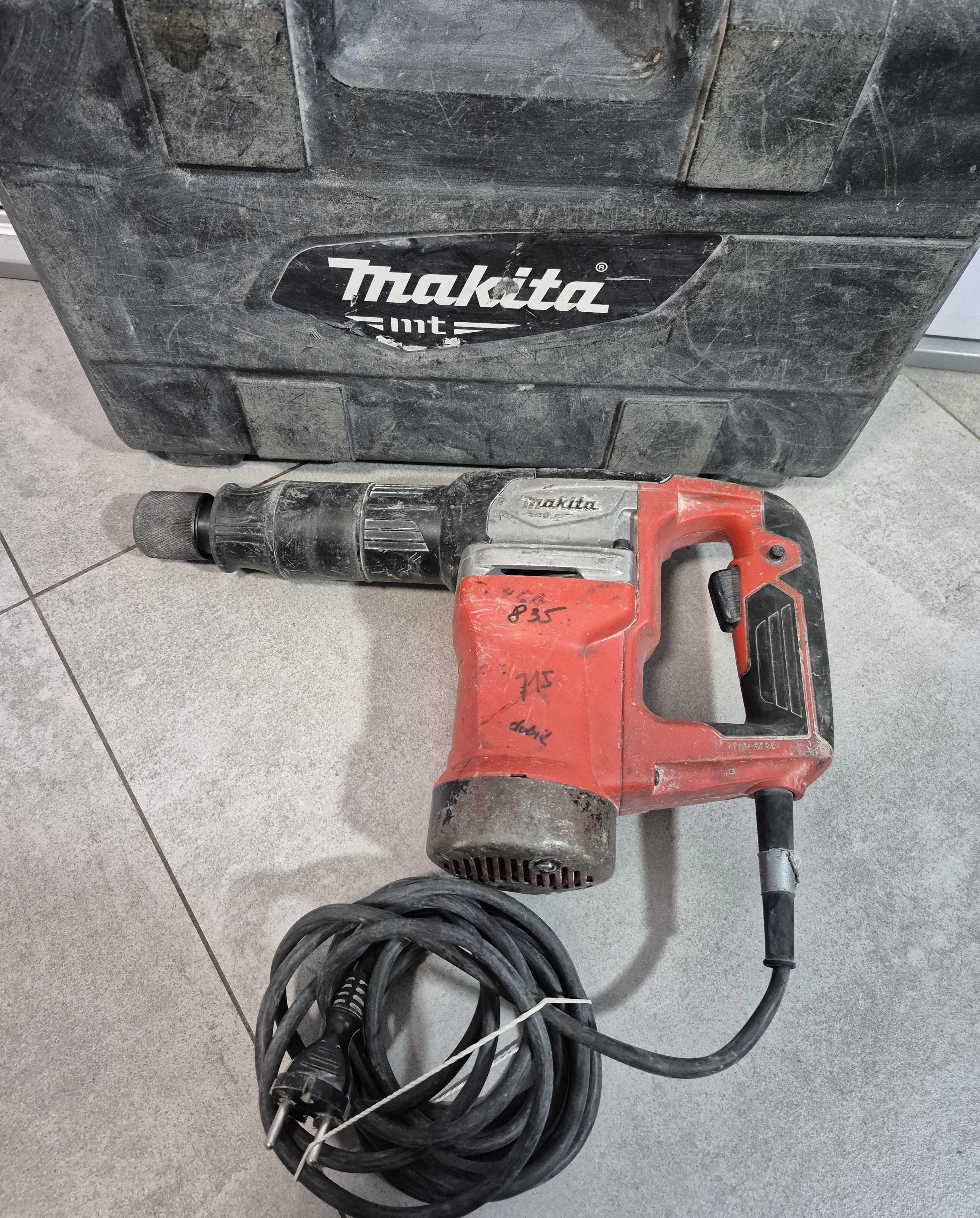 Młot udarowy Makita  M8600 + walizka