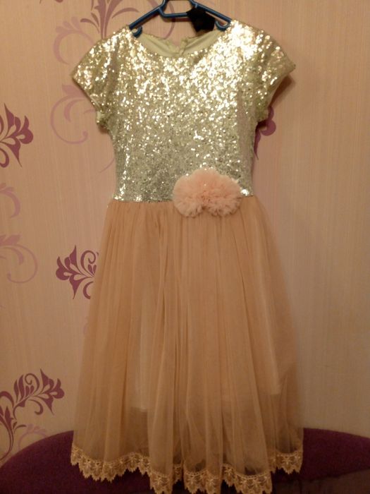 Сукня святкова для дівчинки