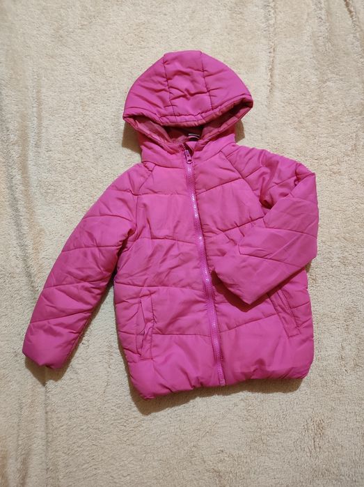 Куртка на дівчинку
