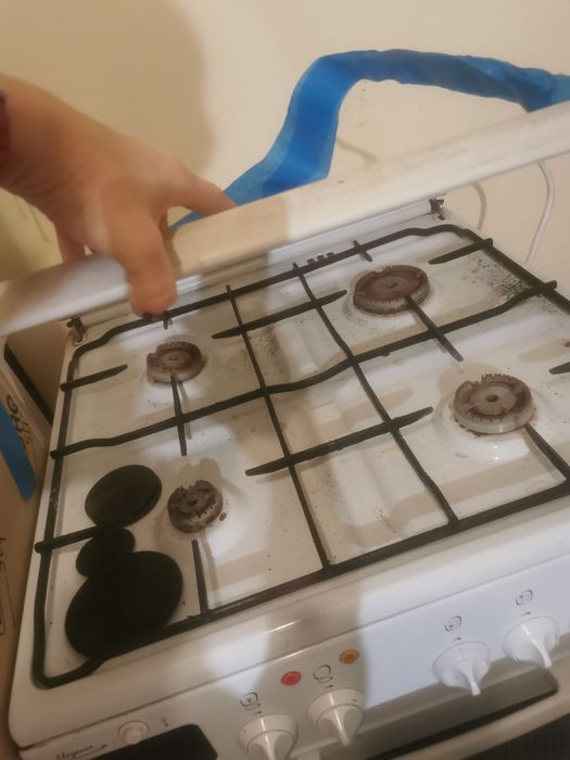 Kuchnia gazowa z piekarnikiem