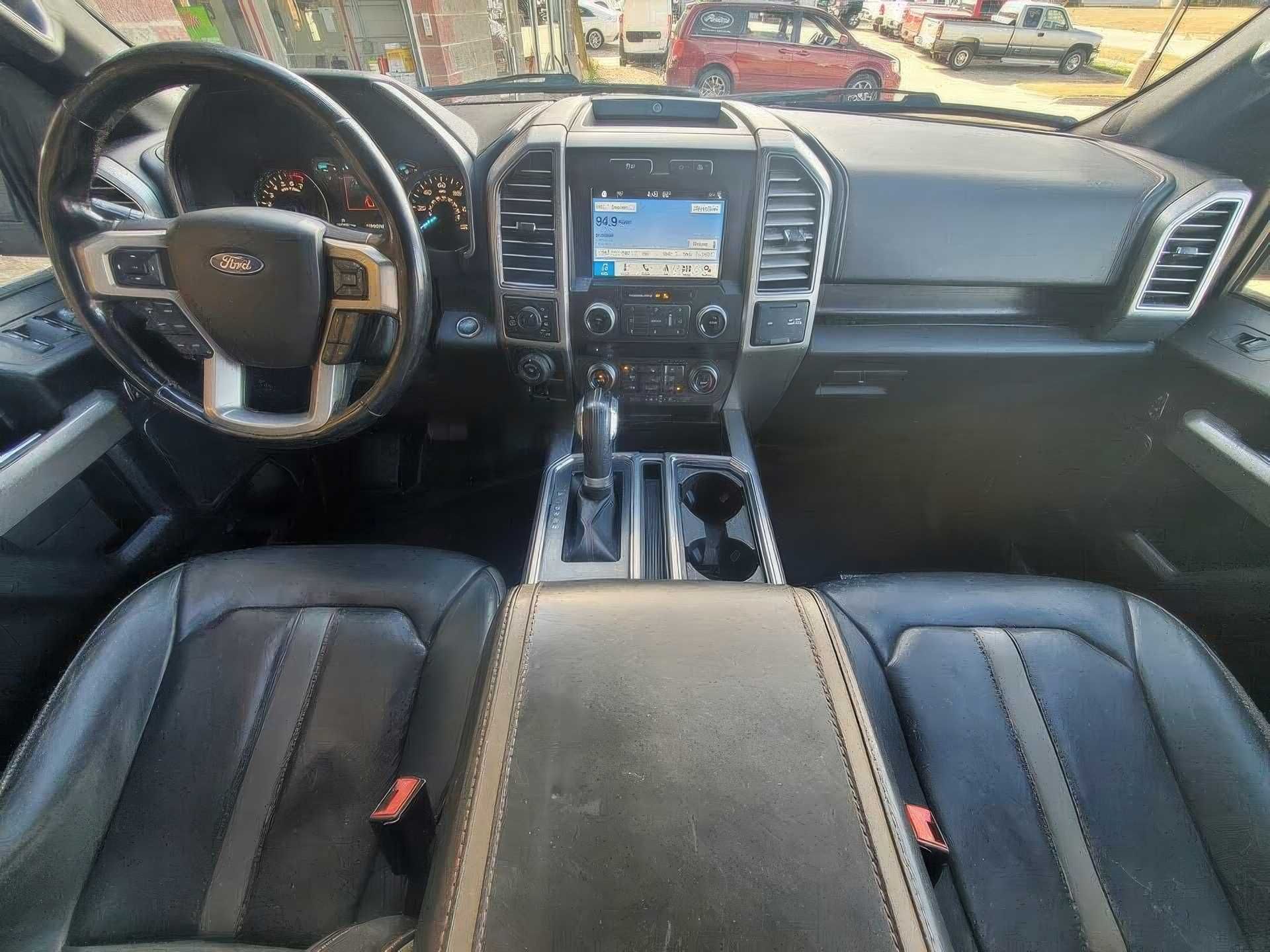 2018    Ford F-150