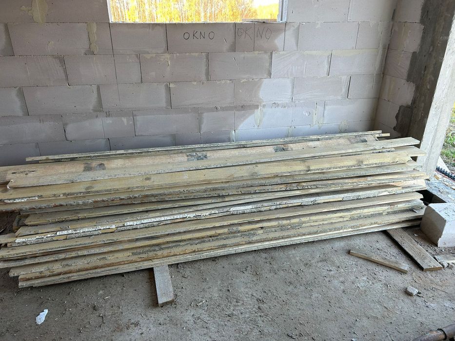 Deski szalunkowe, stemple