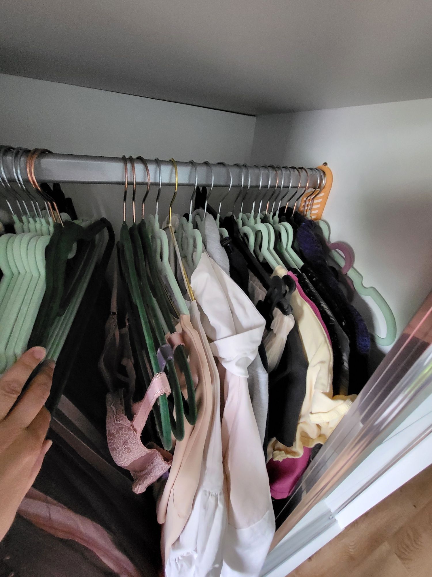 Zestaw ubrań sukienek biustonoszy pasujące na rozmiar XL XXL
