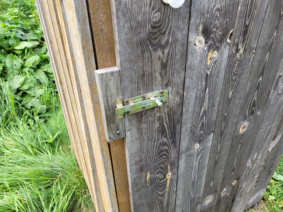 Tojii tojii akuku Kibelek WC latryna