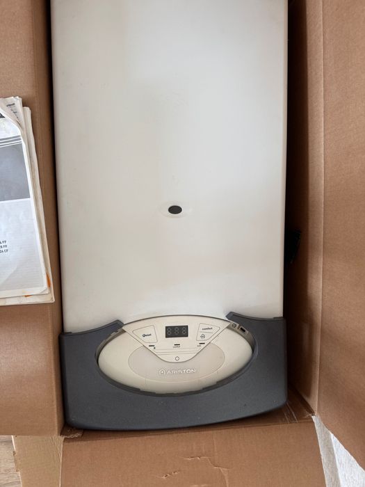 Газовий котел арістон