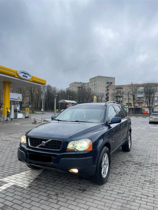 В продажі Вольво XC 90