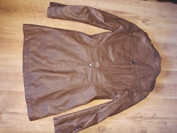 Ocieplany płaszcz eko skóra