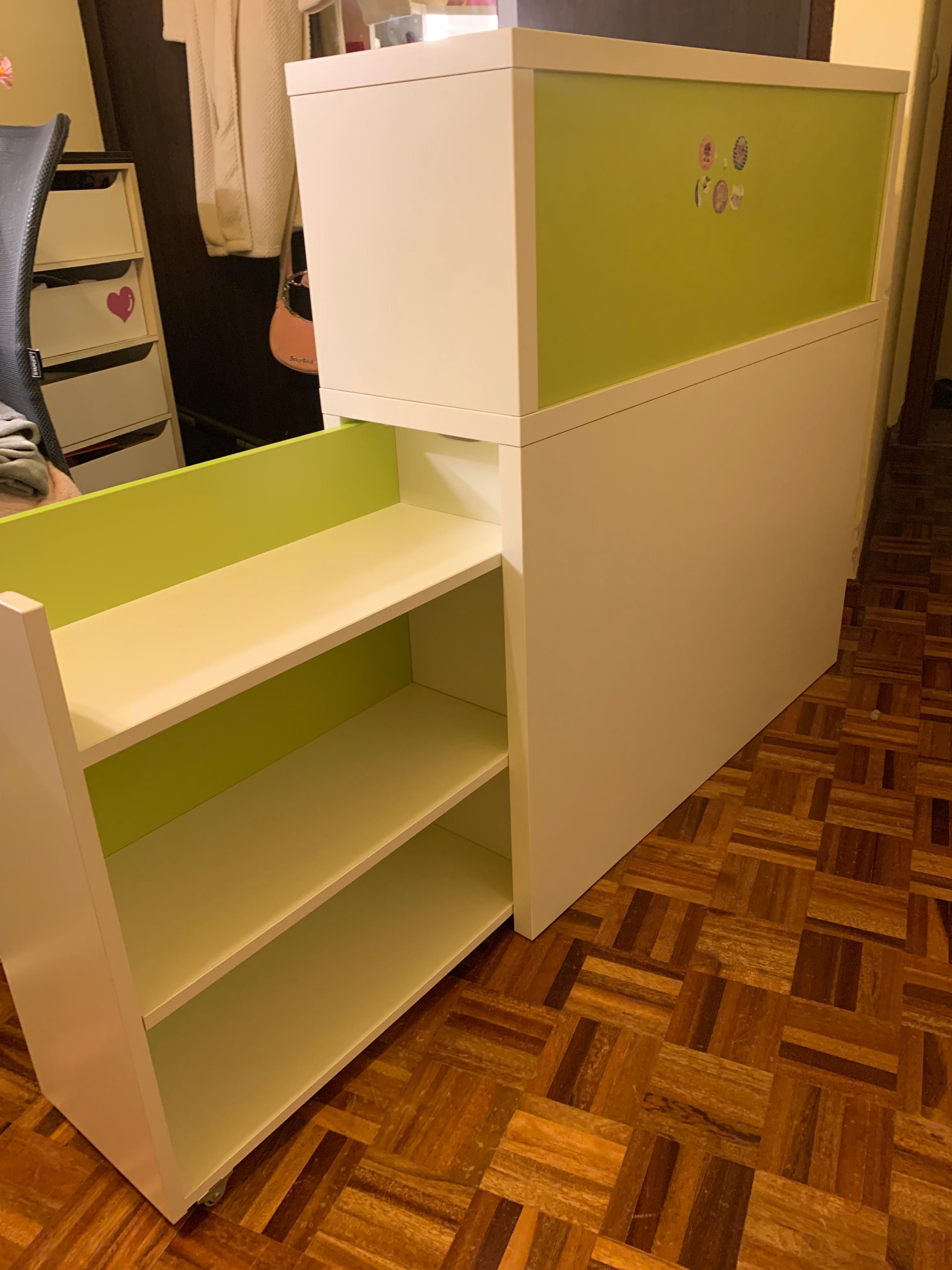 Cabeceira para cama de criança com arrumação