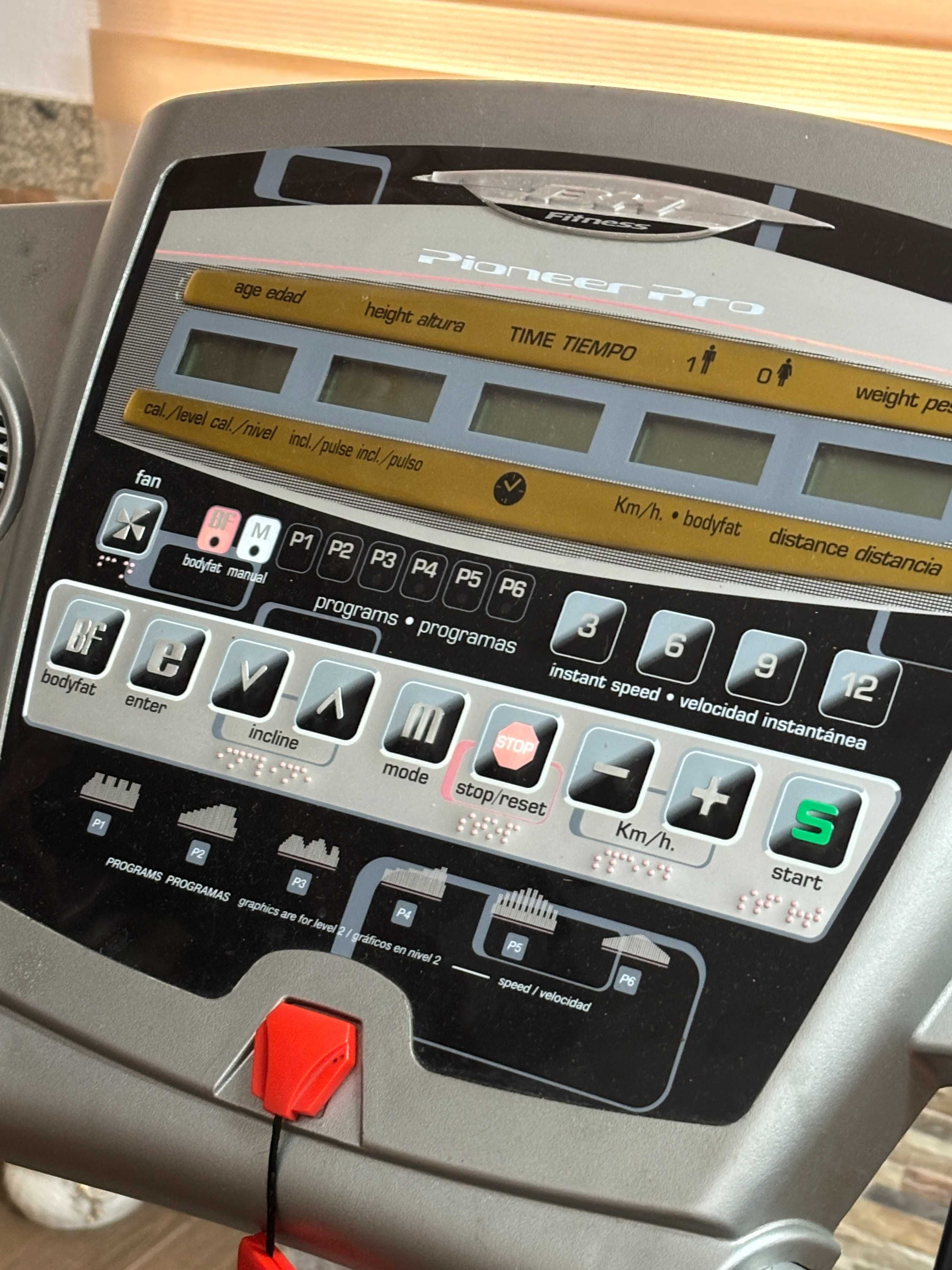 Passadeira BH Fitness Pioneer Pro
