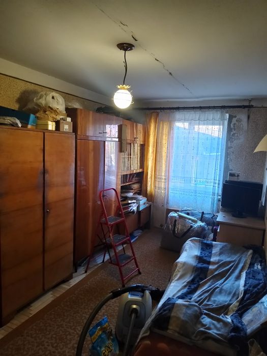 Продається 4 кімнатна квартира