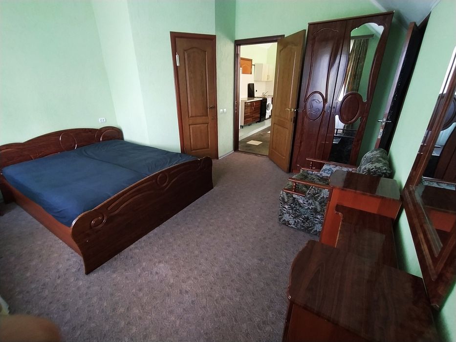 Здаю 3кім.квартиру у приватному будинку  с. Пухівка