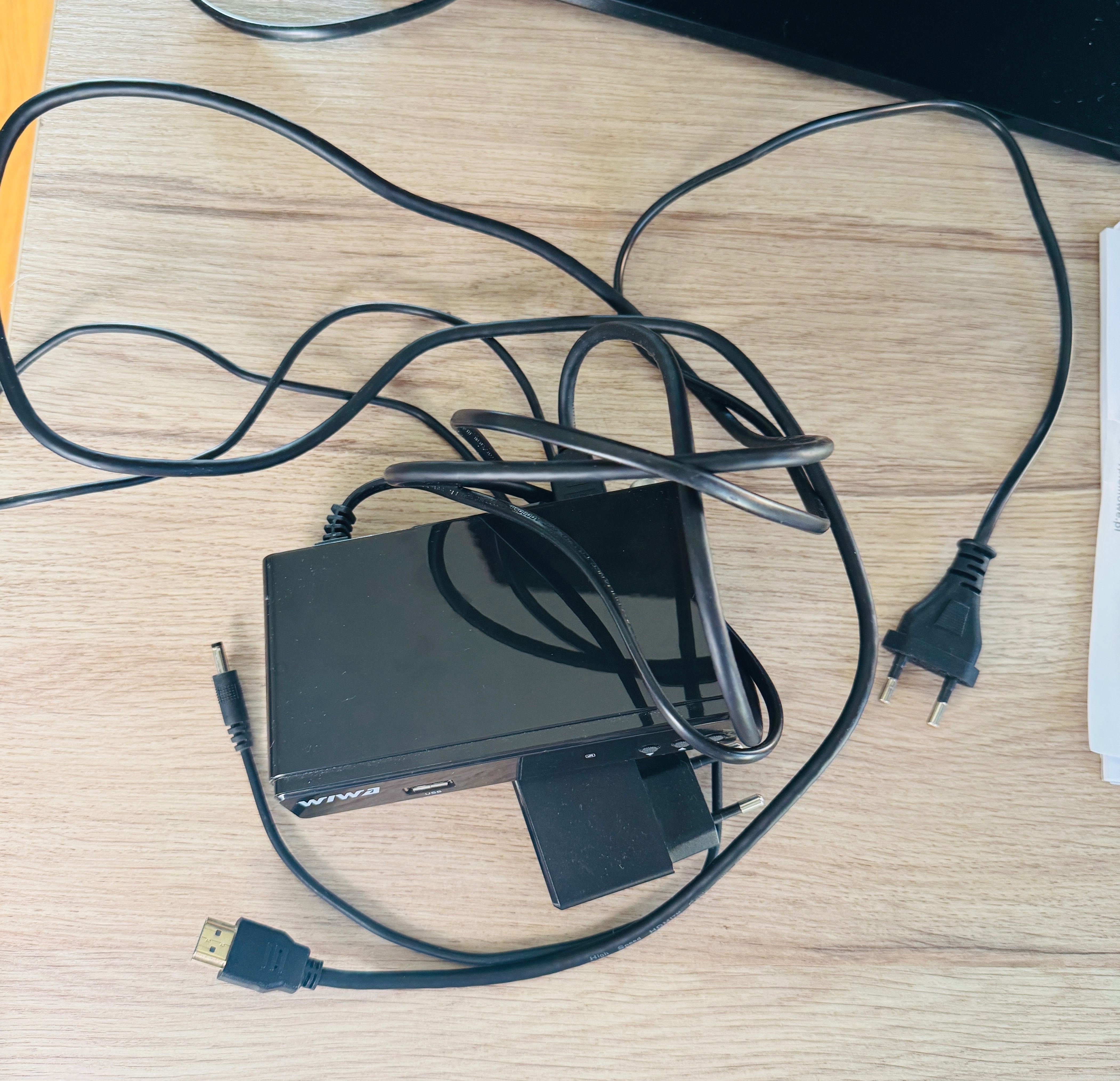 Zestaw: Telewizor Sharp LC-32LE144E + dekoder, + mi box