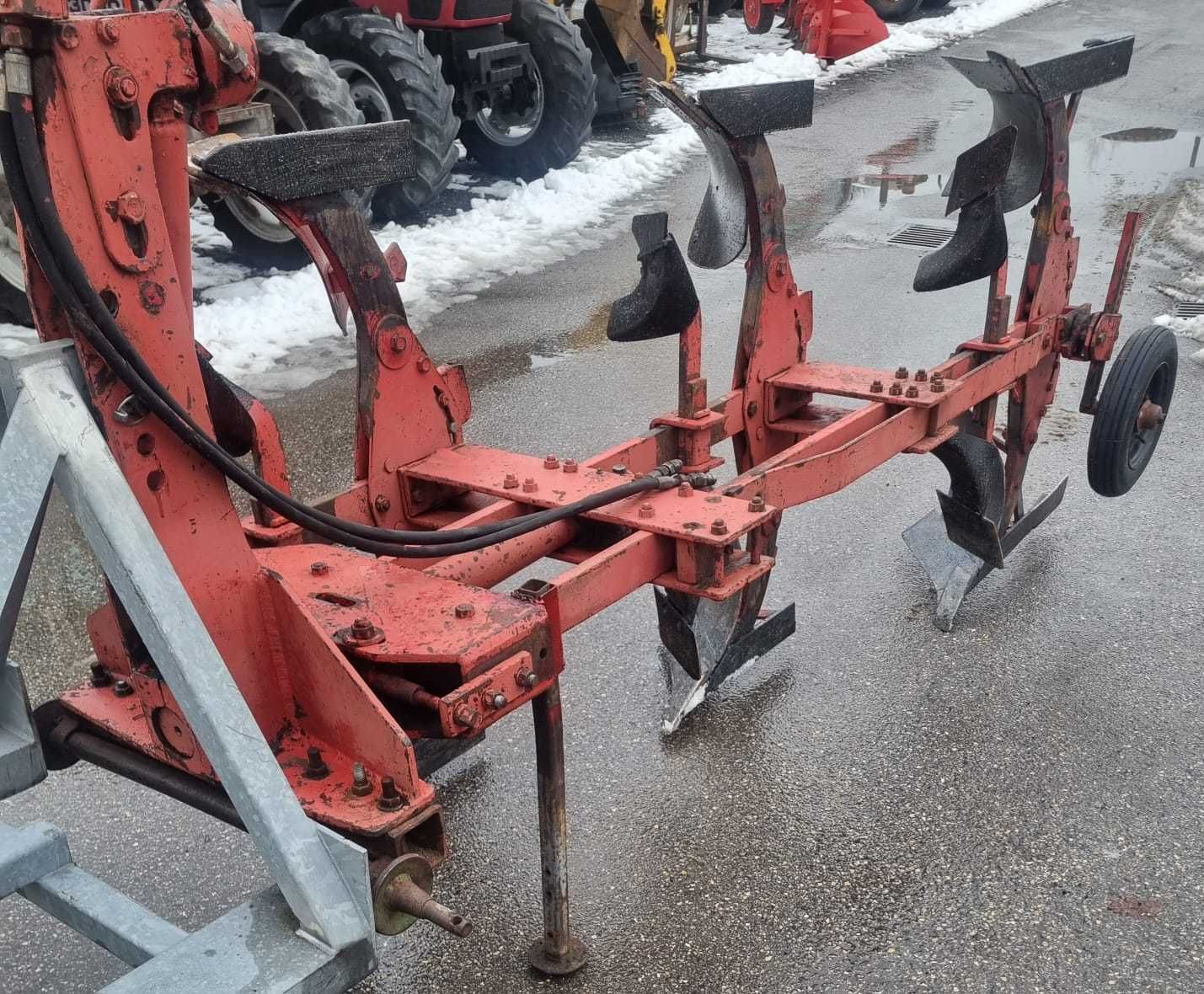 Pług 3 skibowy obrotowy Niemeyer