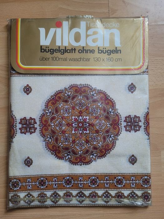 Niemiecki nowy obrus 130 x 260 cm