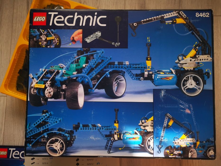 Lego 8462 "Super Tow Truck"; 1998; [34]