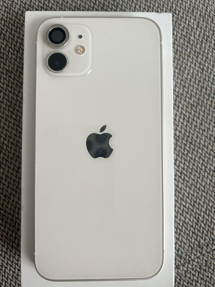 Iphone 12 w dobrym stanie