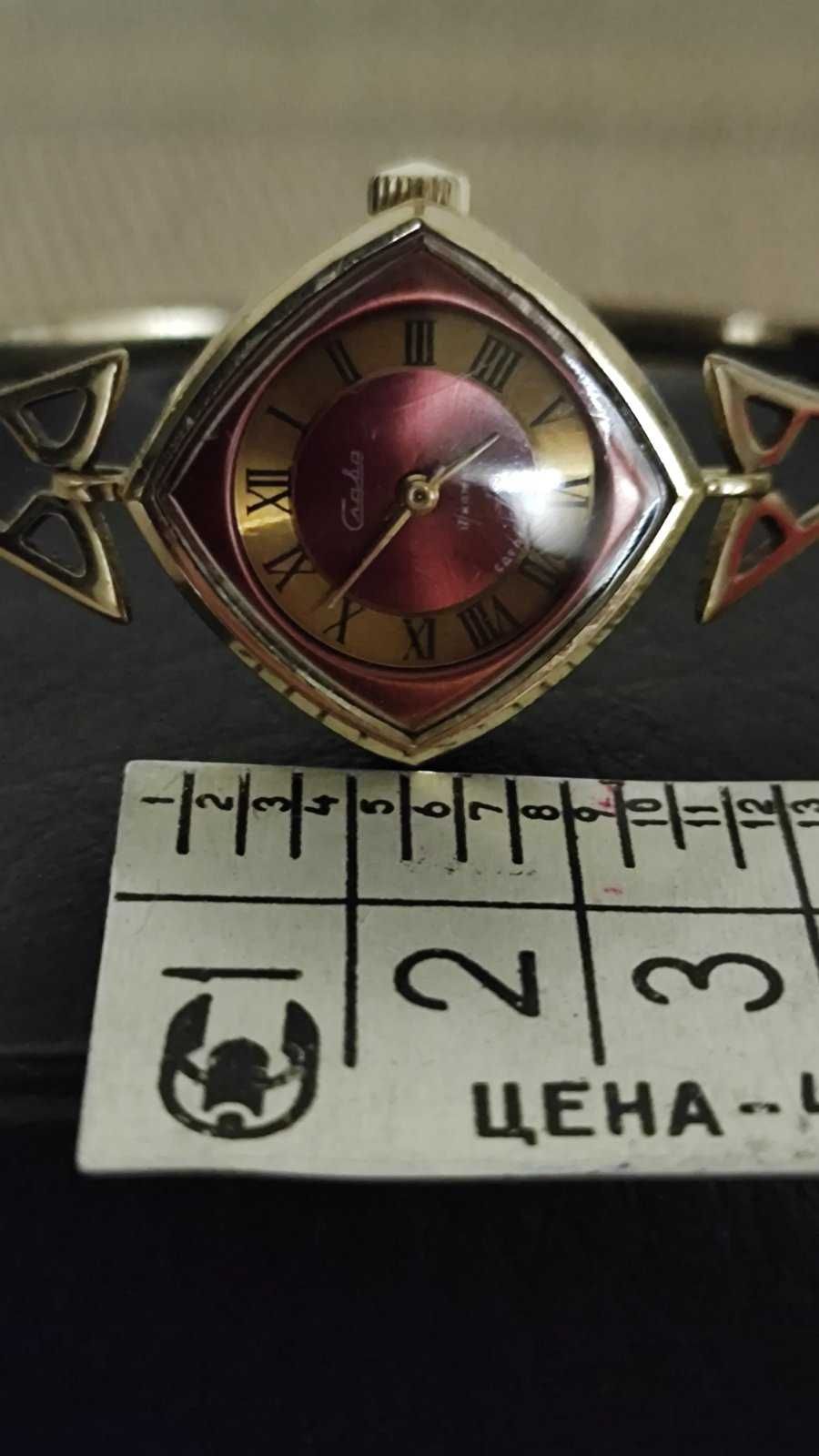 Механические женские часы "Слава" с позолоченным браслетом