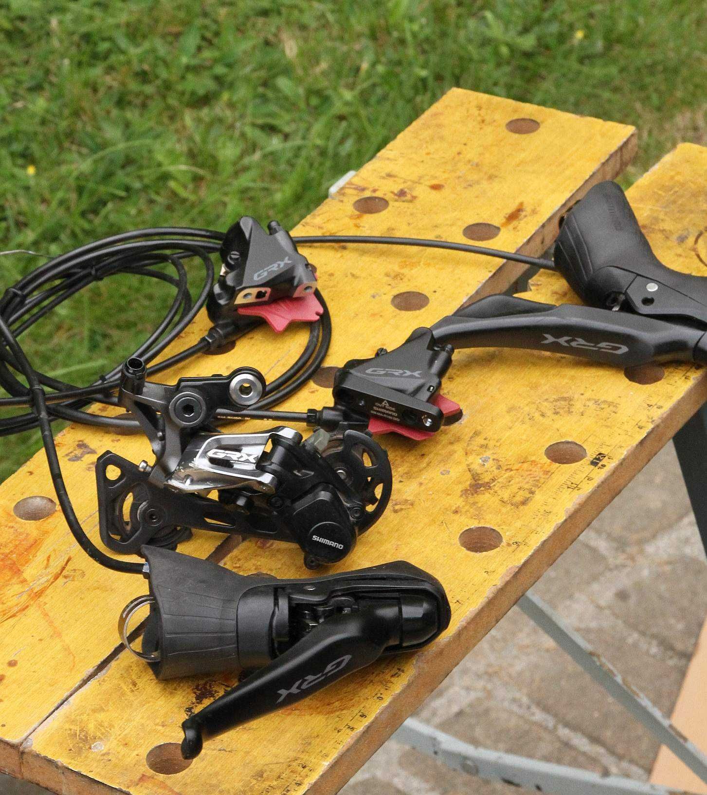 Klamkomanetki i hamulce SHIMANO GRX 1x11-biegowe