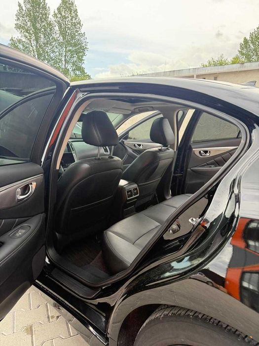 Infiniti Q50 (base) 2017 3.0t