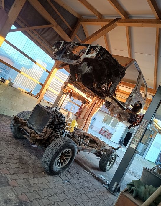 Zmiana koloru auta, lakierowanie raptorem różne struktury