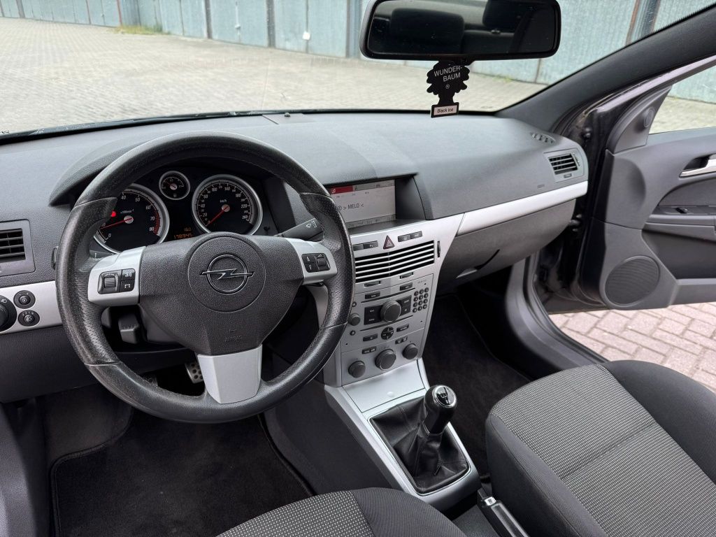 Opel Astra GTC 1.6 Benzyna Navi Climatronic Elektryka Alu PDC 2007