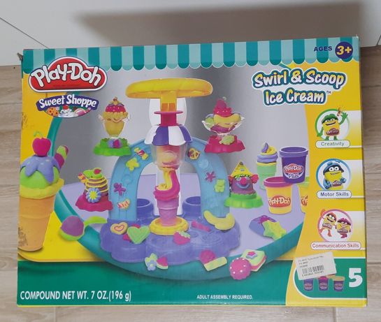 Набір для ліплення Play-Doh фабрика морозива