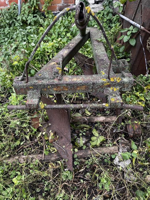 Продам плуг та культіватор,самовивіз