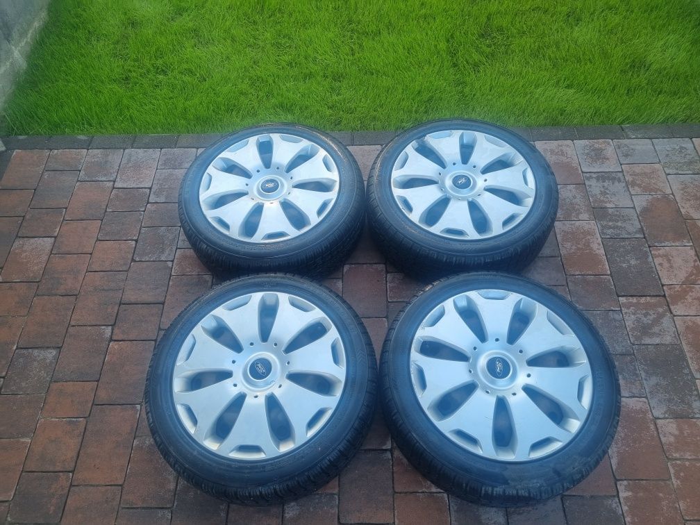 Koła zimowe Ford  195/50/16 felgi 5x108 kołpaki oryginalne
