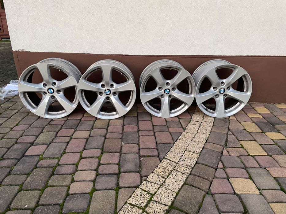 Opony zimowe zeetex bardzo dobry stan   2023 rok