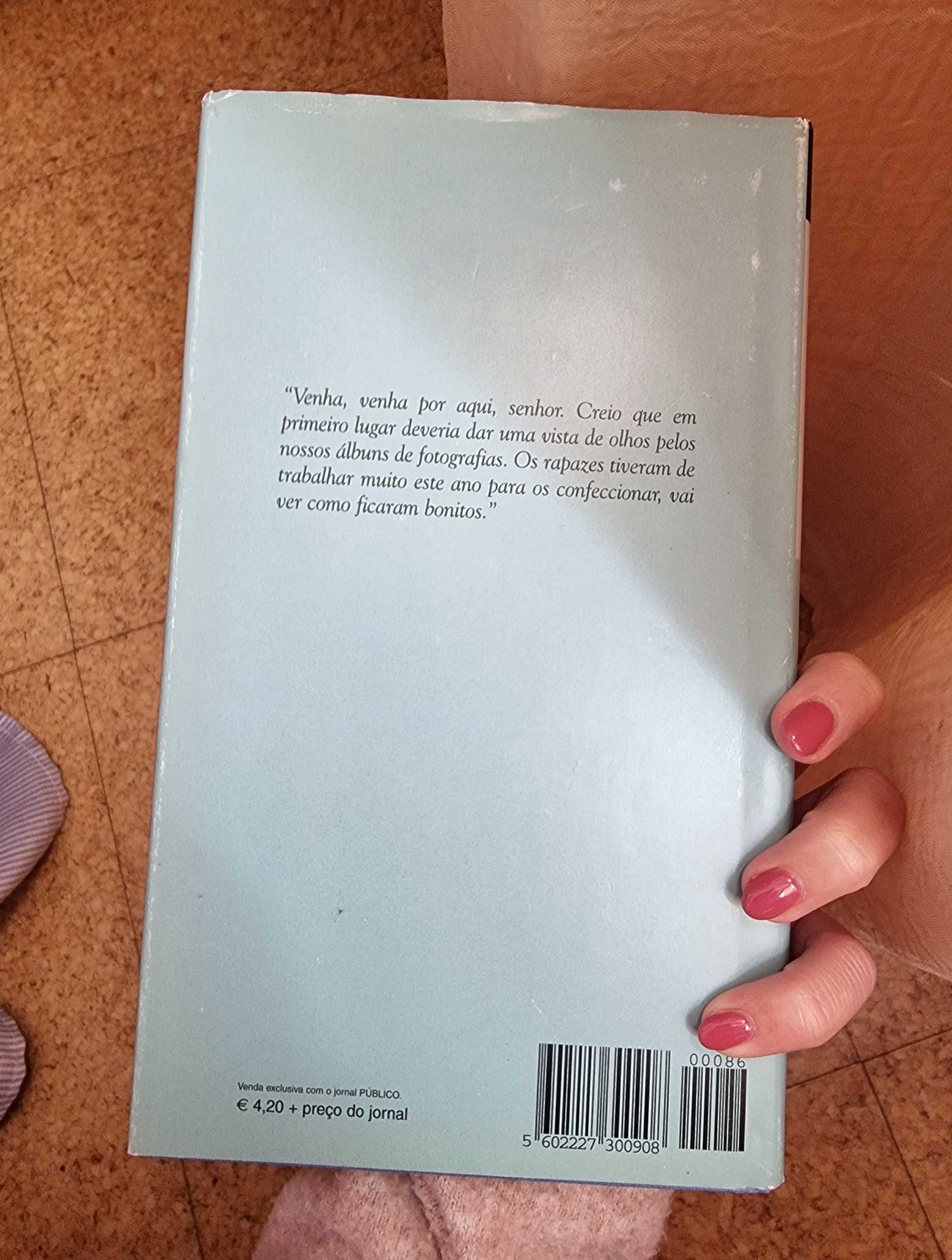 Livro "Pequenas Infâmias" de Carmen Posadas