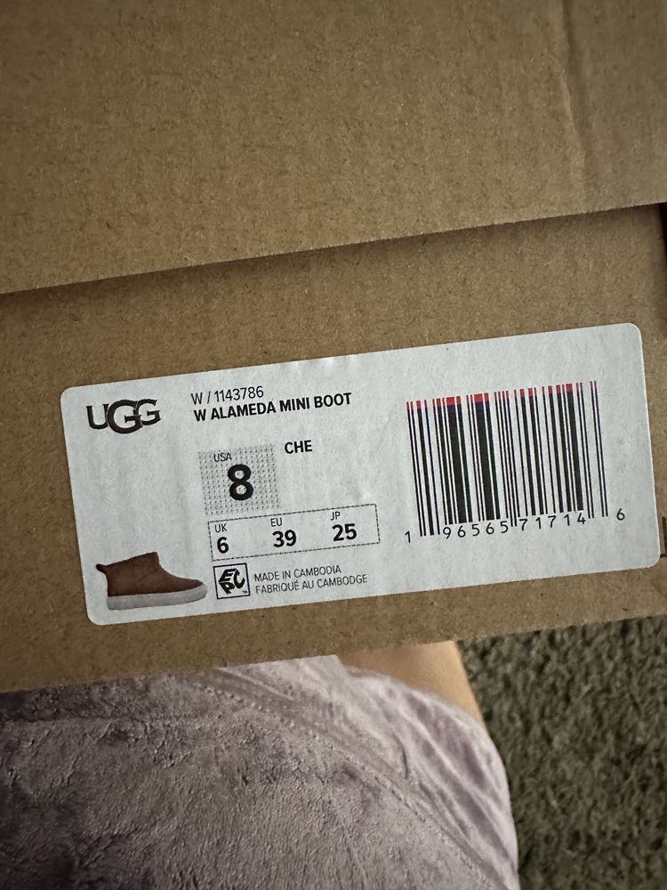 Продам ugg